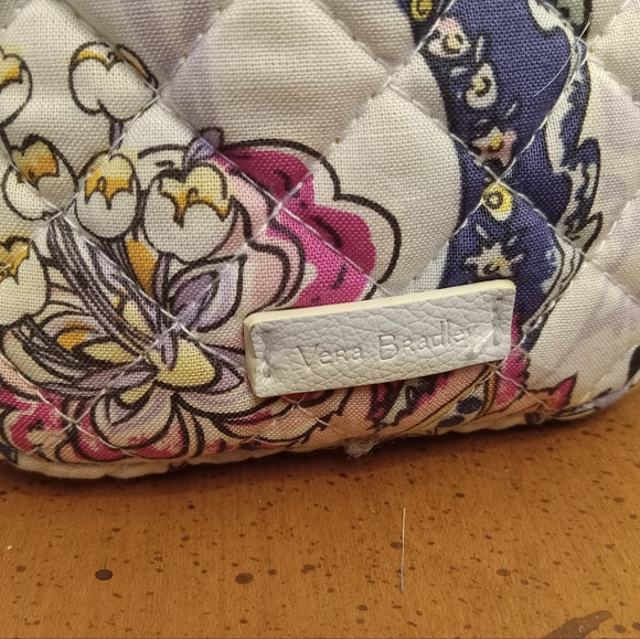 Vera Bradley Hummingbird Park Carson Cellphone Crossbody - Picture 10 of 12